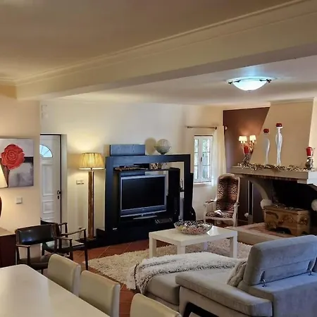 Casa No Campo Com Piscina Privada Holiday home Fungalvaz